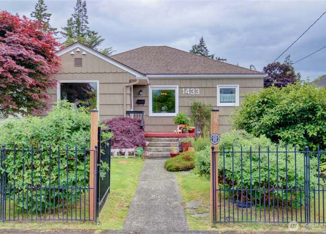 Property at 1433 S 12th St, Mount Vernon, WA 98274, 4 beds, 2 baths