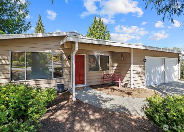Property at 16128 NE 57th St, Redmond, WA 98052, 3 beds, 1.5 baths
