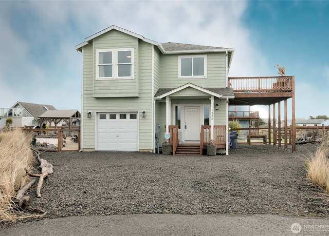 Property at 1358 Delta Ct SW, Ocean Shores, WA 98569, 3 beds, 2.5 baths