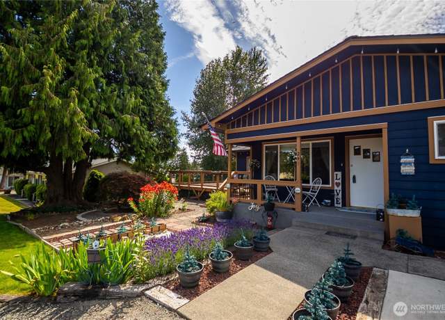 Property at 241 9th St, Blaine, WA 98230, 3 beds, 2 baths