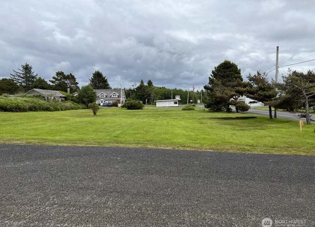 Property at 34 Main St, Pacific Beach, WA 98571