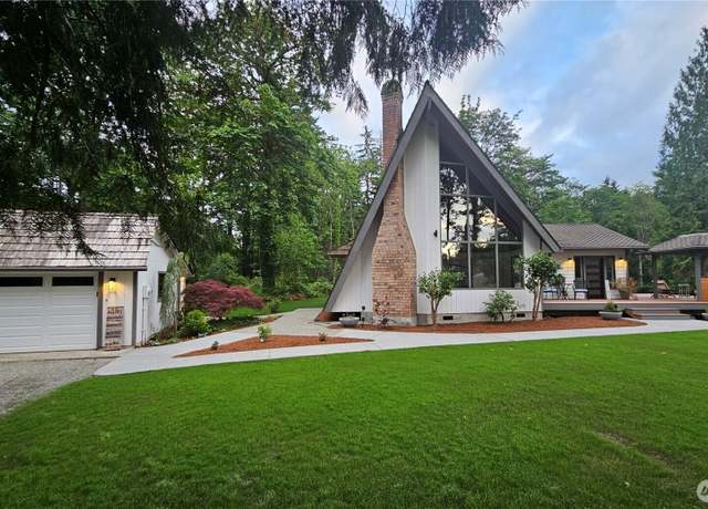 Property at 31203 W Lake Morton Dr SE, Kent, WA 98042, 3 beds, 2.5 baths