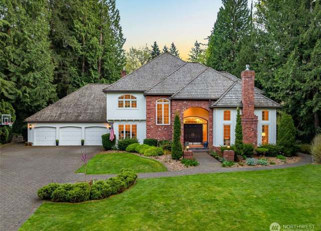 Property at 16219 NE 135th St, Redmond, WA 98052, 4 beds, 2.5 baths