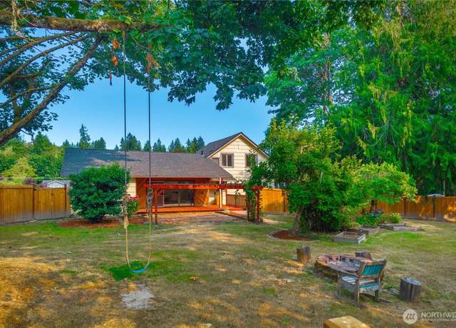 Property at 1242 Lidstrom Rd E, Port Orchard, WA 98366, 4 beds, 3 baths