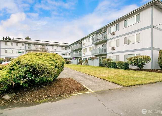 Property at 2005 Tibbetts Dr #203, Longview, WA 98632, 2 beds, 1.5 baths