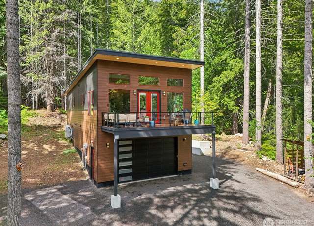 Property at 3271 Via Kachess Rd, Easton, WA 98925, 3 beds, 2.5 baths