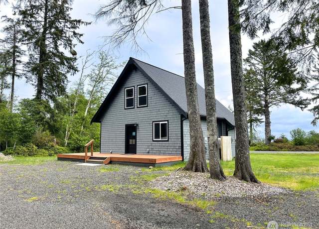 Property at 322 Fathom St NE, Ocean Shores, WA 98569, 2 beds, 1.5 baths