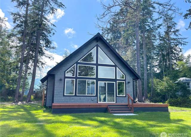 Property at 322 Fathom St NE, Ocean Shores, WA 98569, 2 beds, 1.5 baths