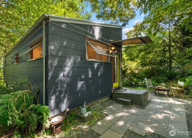 Property at 11230 Asta Ln SW, Vashon, WA 98070, 1 bed, 1 bath