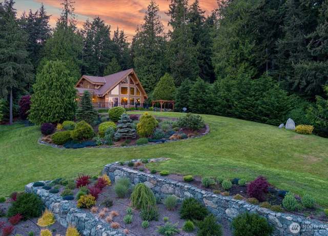 Property at 7353 Cedar House Ct, Clinton, WA 98236, 3 beds, 2 baths