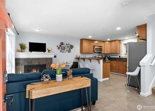 Property at 1506 12th Ave S Unit B, Seattle, WA 98144, 3 beds, 2.5 baths