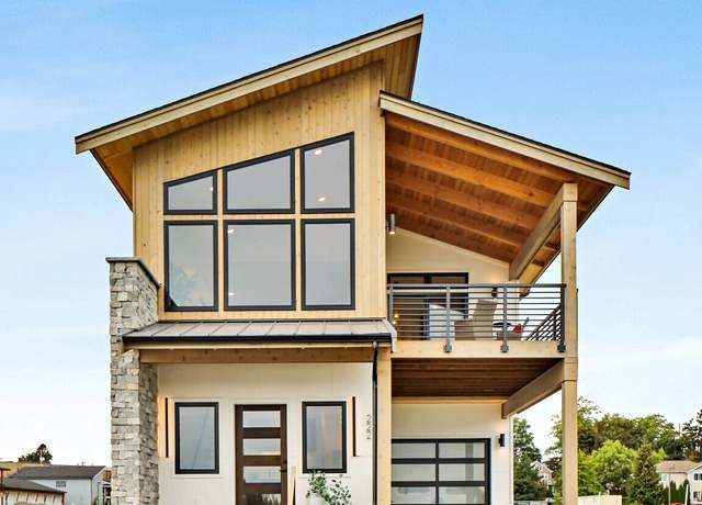 Property at 226 Skipping Stone Loop, Lynden, WA 98264, 2 beds, 2.5 baths