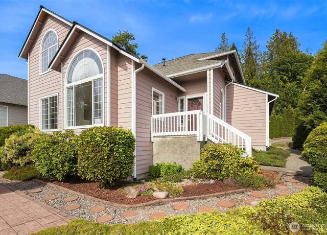 Property at 3316 Main Ave S, Renton, WA 98055, 4 beds, 2.5 baths