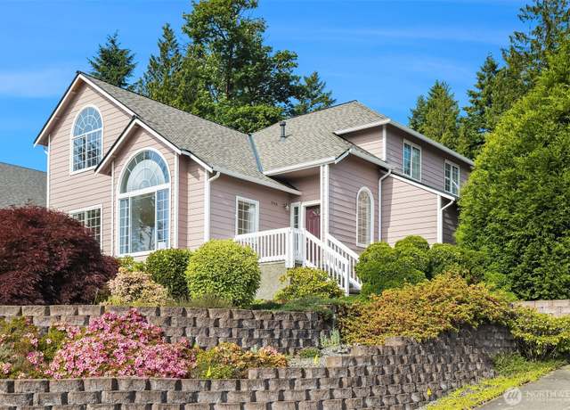 Property at 3316 Main Ave S, Renton, WA 98055, 4 beds, 2.5 baths