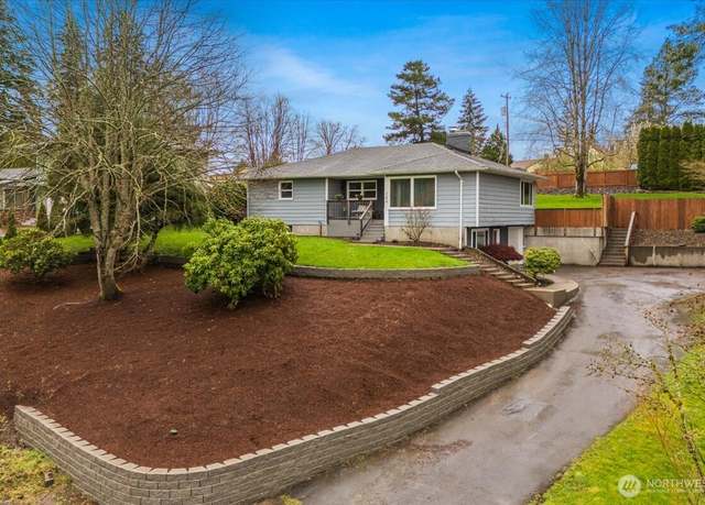Property at 144 Alpha Dr, Longview, WA 98632, 3 beds, 2 baths