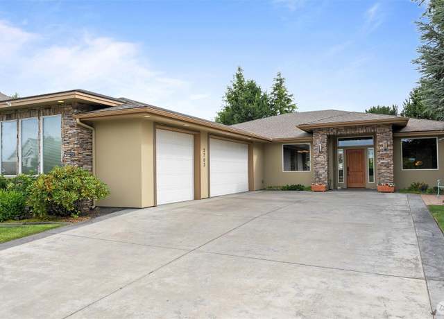 Property at 2703 Sawgrass Loop, Richland, WA 99354, 3 beds, 3 baths