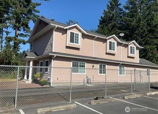 Property at 19031 NE 8th Ave NE, Shoreline, WA 98155, 4 beds, 2 baths