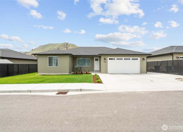Property at 1828 Kristina Ln, Wenatchee, WA 98801, 3 beds, 2 baths
