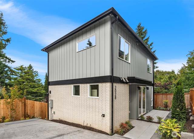 Property at 2028 NE 123rd St, Seattle, WA 98125, 2 beds, 2.5 baths