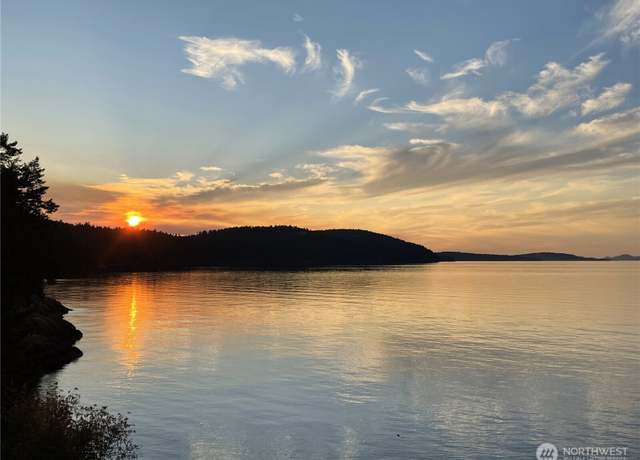 Property at 453 Point Caution Rd, Friday Harbor, WA 98250, 2 beds, 1.5 baths