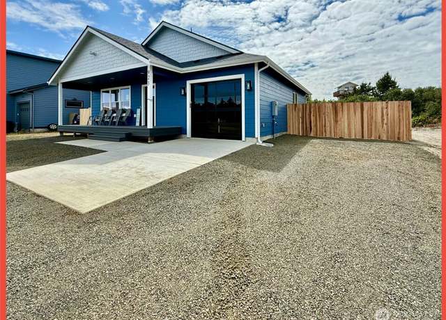 Property at 923 Ocean Shores Blvd SW, Ocean Shores, WA 98569, 2 beds, 2 baths