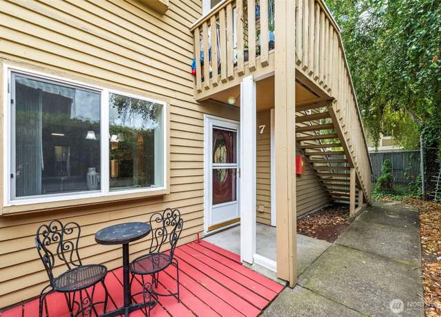 Property at 8320 27th St W Unit E, University Place, WA 98466, 2 beds, 1 bath