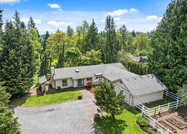 Property at 20828 SE 202nd St, Renton, WA 98058, 4 beds, 2 baths