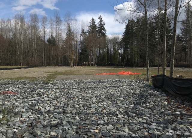 Property at 14303 E 94th Ave, Puyallup, WA 98373