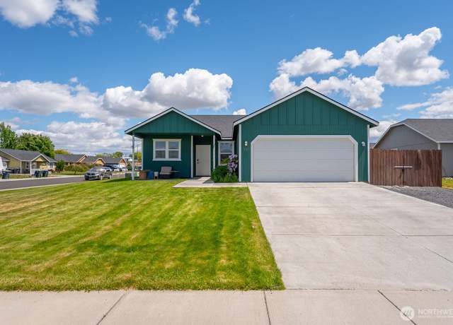 Property at 725 Penrose St, Moses Lake, WA 98837, 3 beds, 2 baths