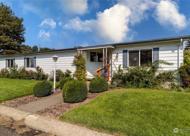Property at 835 SE Scenic View Dr, College Place, WA 99324, 3 beds, 2 baths