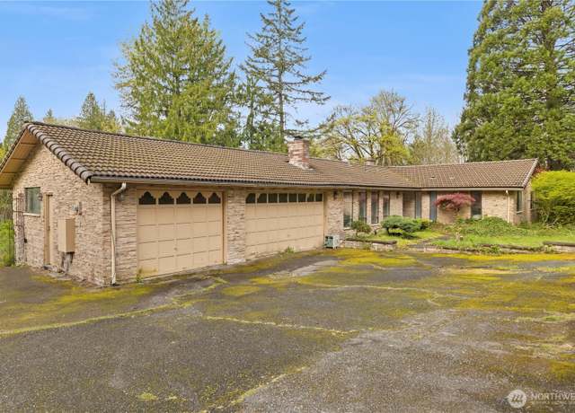 Property at 15324 SE 344th St, Auburn, WA 98092, 5 beds, 2.5 baths