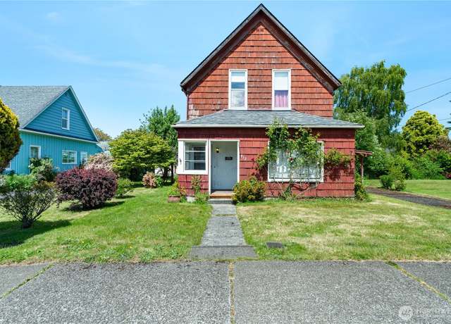 Property at 412 5th St, Hoquiam, WA 98550, 4 beds, 2 baths