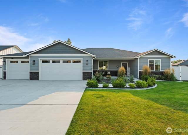Property at 620 N Dove Ct, Moses Lake, WA 98837, 5 beds, 2 baths
