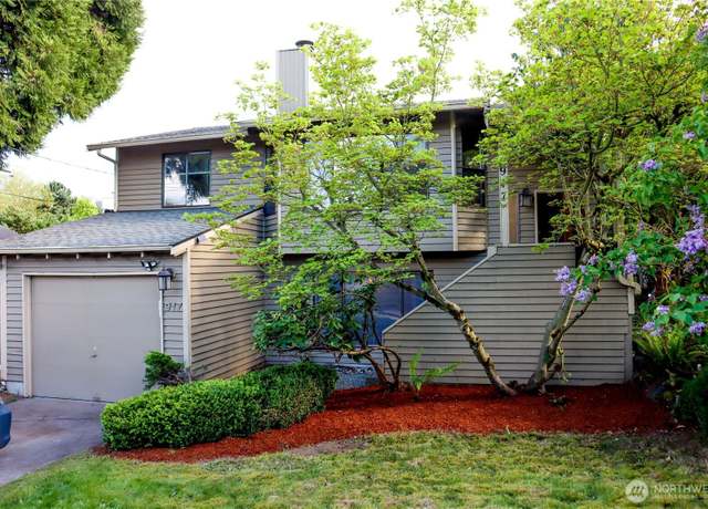 Property at 917 N 100th St, Seattle, WA 98133, 3 beds, 2 baths