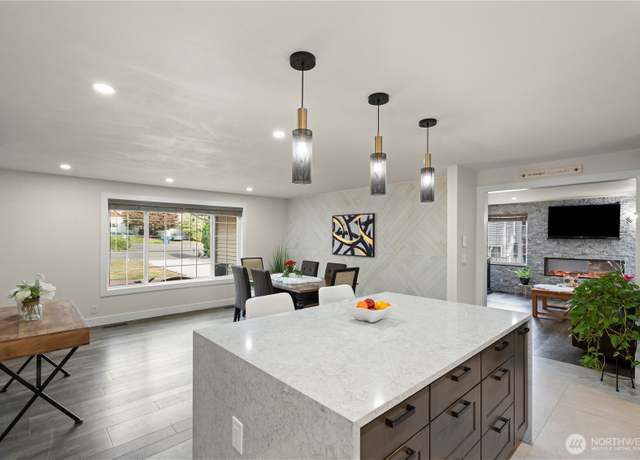 Property at 19617 138th Ave SE, Renton, WA 98058, 4 beds, 2.5 baths