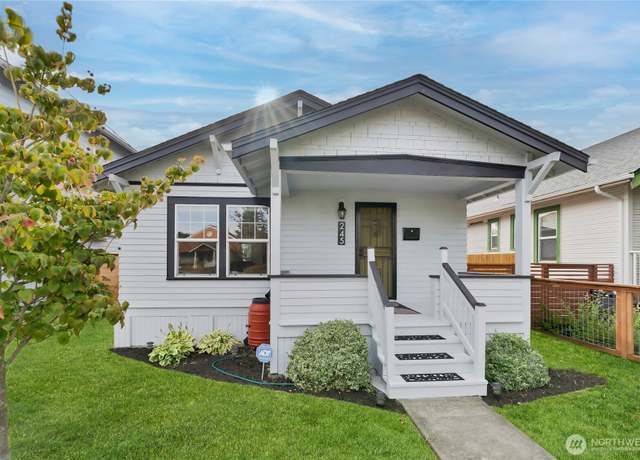 Property at 245 Wells Ave N, Renton, WA 98057, 2 beds, 1 bath