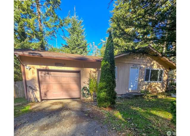 Property at 21406 Birch Pl, Ocean Park, WA 98640, 3 beds, 1 bath