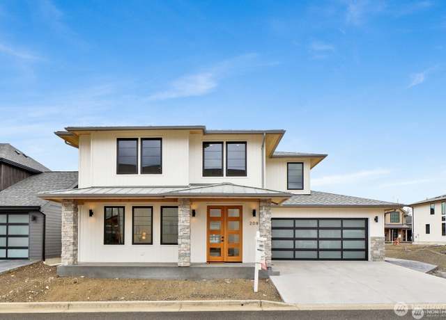 Property at 208 Riverwalk Dr, Lynden, WA 98264, 3 beds, 2.5 baths