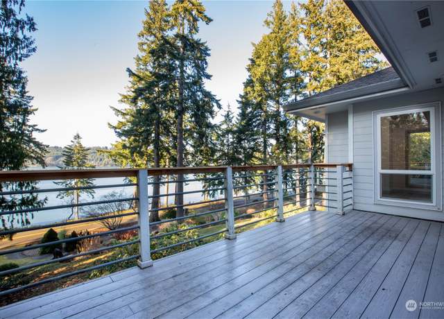 Property at 6033 Oyster Bay Rd NW, Olympia, WA 98502, 4 beds, 2.5 baths