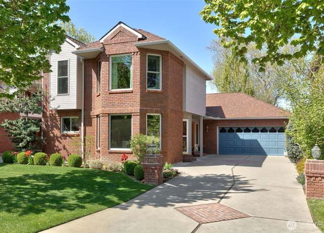 Property at 608 Bellevue Pl, Yakima, WA 98908, 3 beds, 2 baths