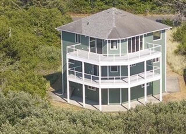 Property at 189 Sand Dune Ave SW, Ocean Shores, WA 98569, 3 beds, 3 baths