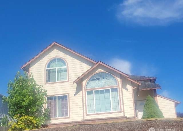 Property at 14012 SE 282nd St, Kent, WA 98042, 4 beds, 2.5 baths