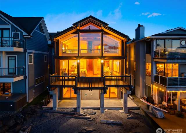Property at 3103 Alki Ave SW, Seattle, WA 98116, 3 beds, 2.5 baths