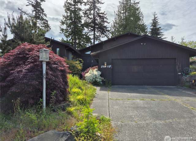 Property at 21910 98th Ave W, Edmonds, WA 98020, 4 beds, 3 baths