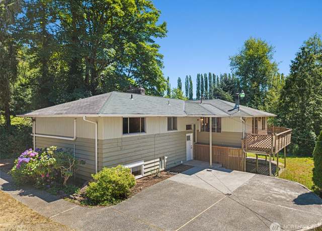 Property at 17805 SE Jones Rd, Renton, WA 98058, 5 beds, 2 baths