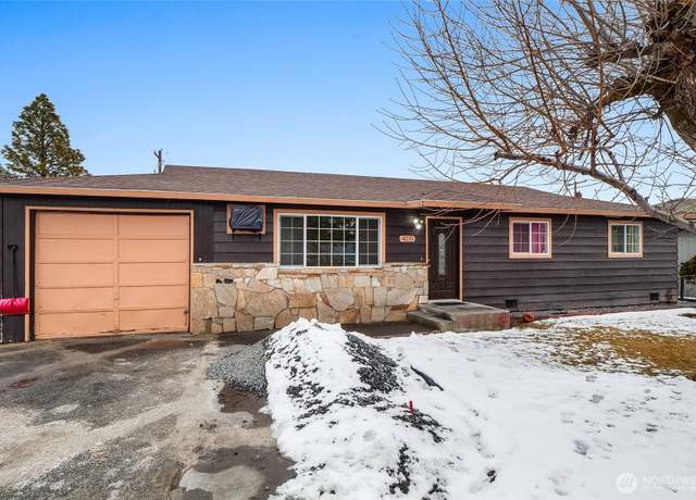Property at 4235 Moon Dr NE, Moses Lake, WA 98837, 3 beds, 1.5 baths