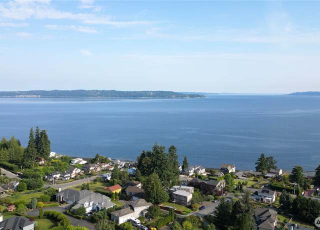 Property at 29417 1st Ave S, Federal Way, WA 98003, 3 beds, 2.5 baths