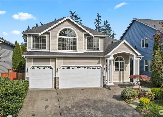 Property at 17215 18th Ave E, Spanaway, WA 98387, 4 beds, 2.5 baths