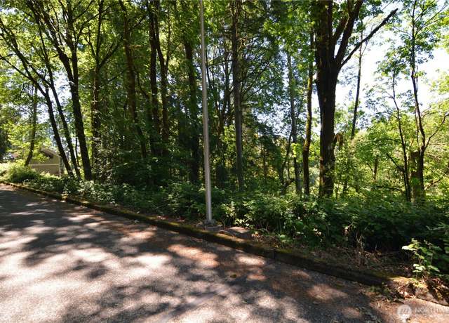 Property at 2429 Archwood Dr, Longview, WA 98632
