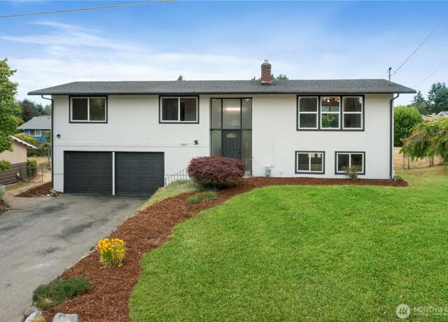 Property at 10805 105 St SW, Lakewood, WA 98498, 4 beds, 3 baths